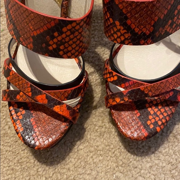 Michael kors heels - Picture 4 of 5